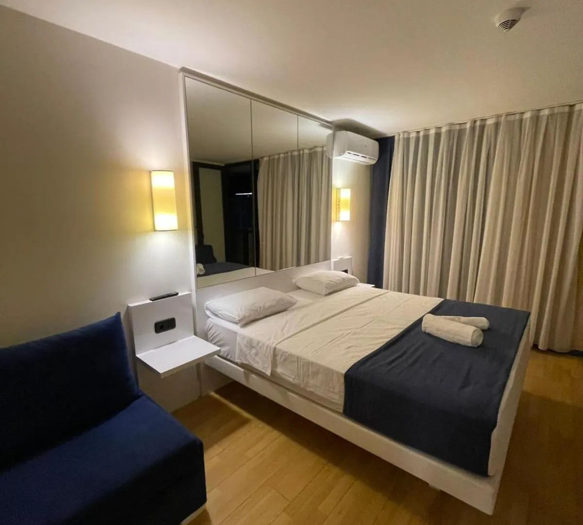 Spend Your Time In Batumi In Orbi City N4 Apartmanhotel