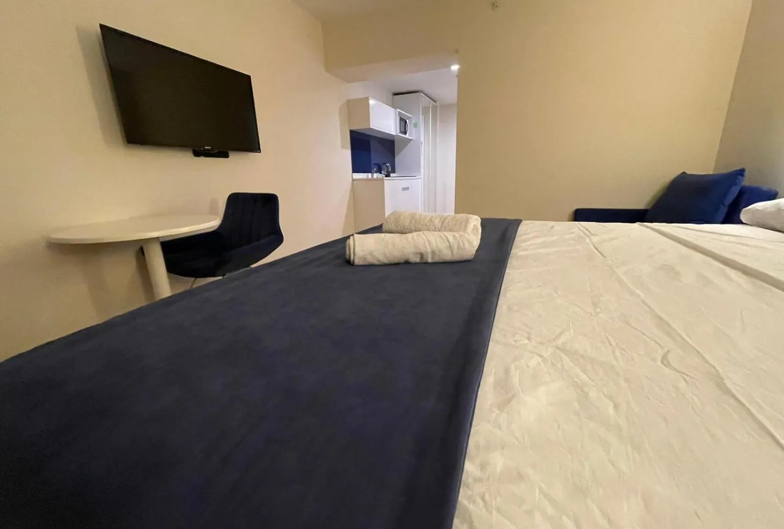Spend Your Time In Batumi In Orbi City N4 Apartmanhotel
