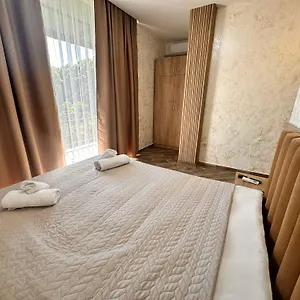 Hotel Cape Tower, Batoemi